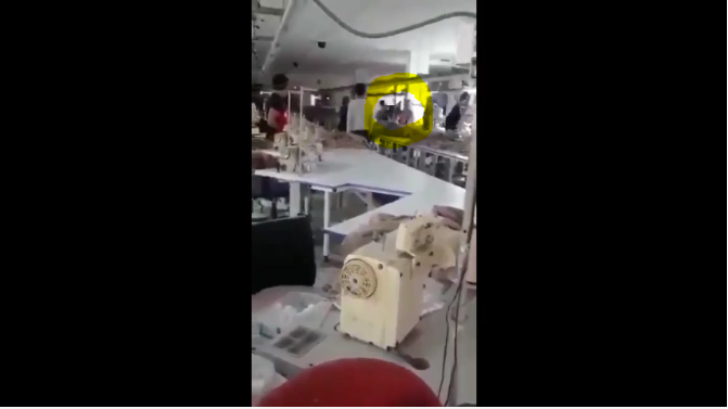 Atatük'e saygı duruşunda bulunmadı terörist Apo hayranı tekme tokat dayak yedi!