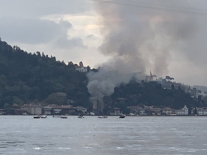 Tarihi Yeniköy Cami Yanıyor!